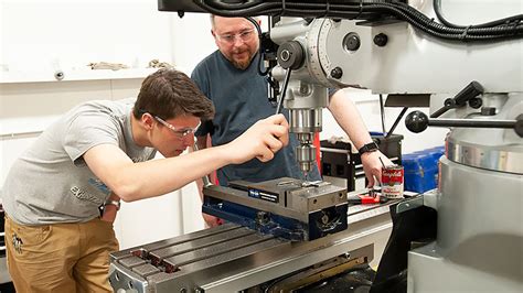 cnc machine training schools los angeles|cnc machinist salary in california.